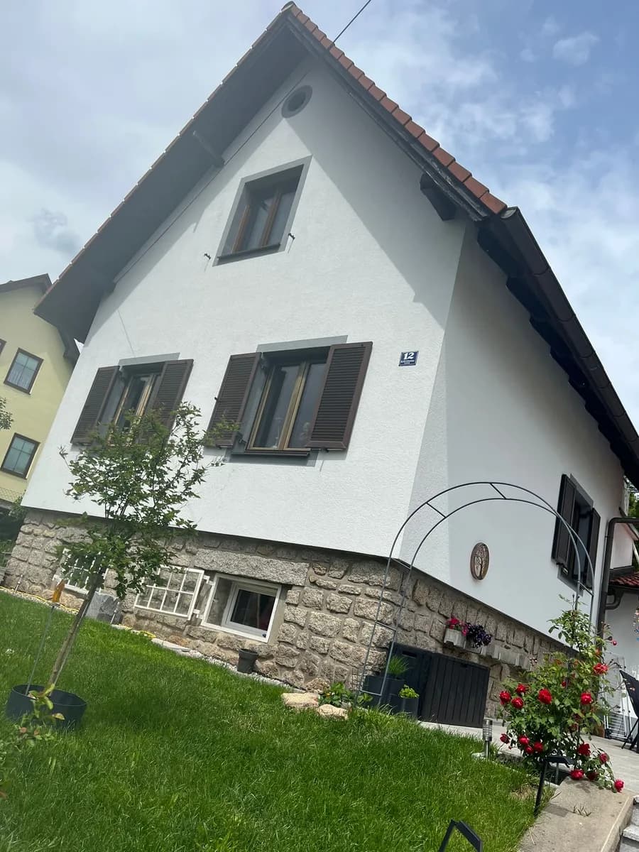5-Zimmer-Haus mieten in Gmünd – 140 m², € 980 – Bild 1 von 29