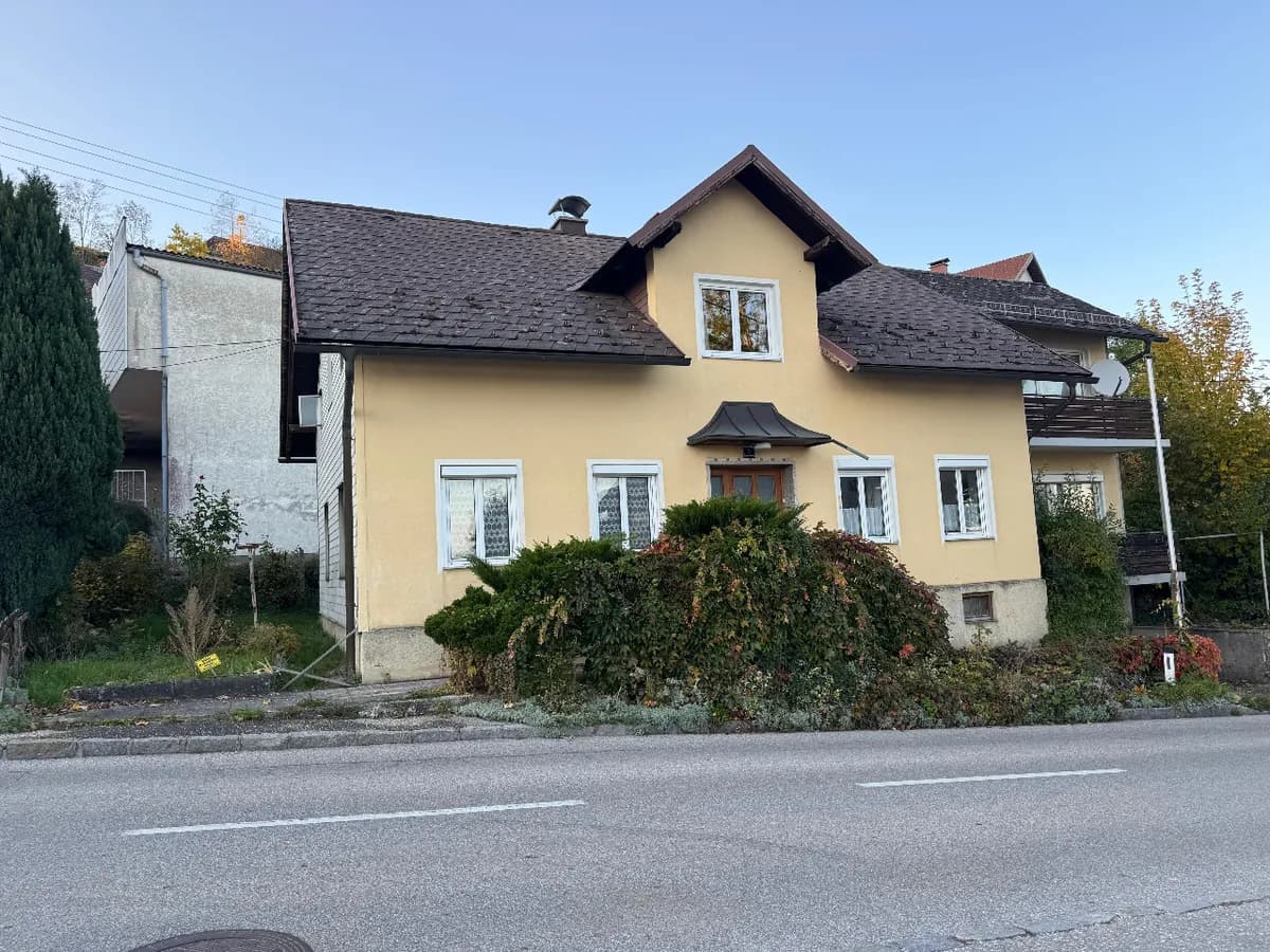 5-Zimmer-Haus kaufen in Vöcklabruck – 157 m², € 240.000 – Bild 2 von 13