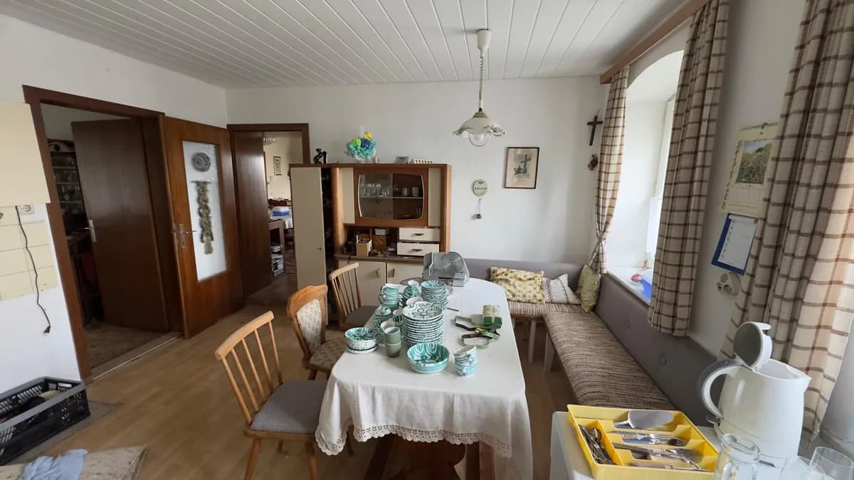 5-Zimmer-Haus kaufen in Vöcklabruck – 157 m², € 240.000 – Bild 9 von 13