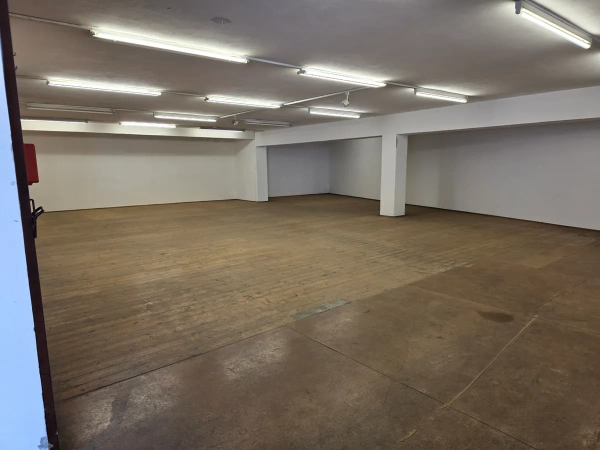 3-Zimmer-Gewerbeimmobilie mieten in Dornbirn – 400 m², € 1.800 – Bild 7 von 14
