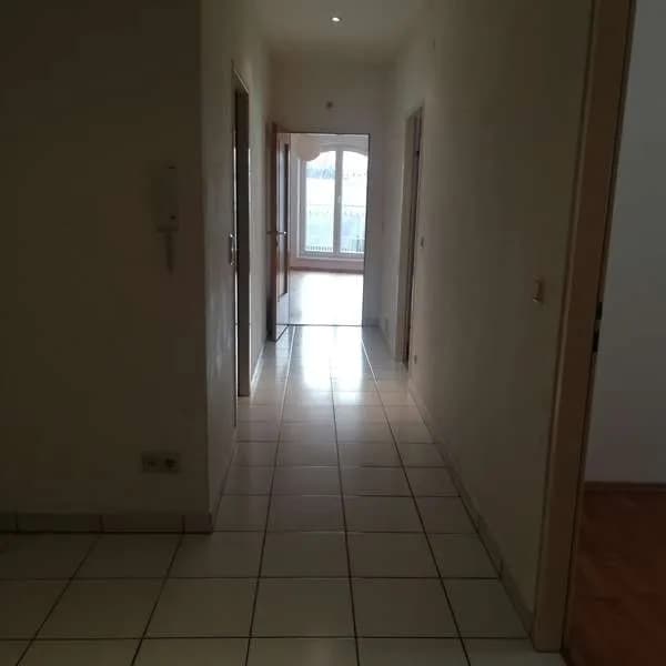 3-Zimmer-Wohnung mieten in Wiener Neustadt – 87,34 m², € 904 – Bild 2 von 12