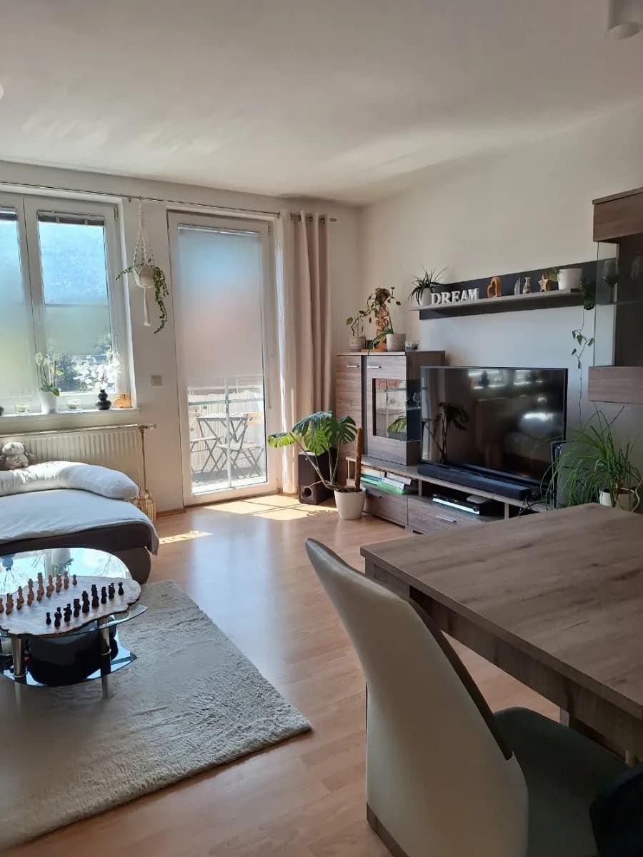 3-Zimmer-Wohnung mieten in Neunkirchen – 73 m², € 715 – Bild 2 von 8