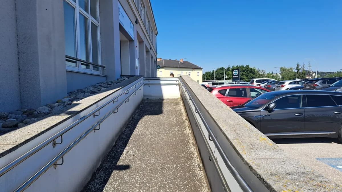 Gewerbeimmobilie mieten in Steyr – 297 m², € 3.080 – Bild 10 von 13