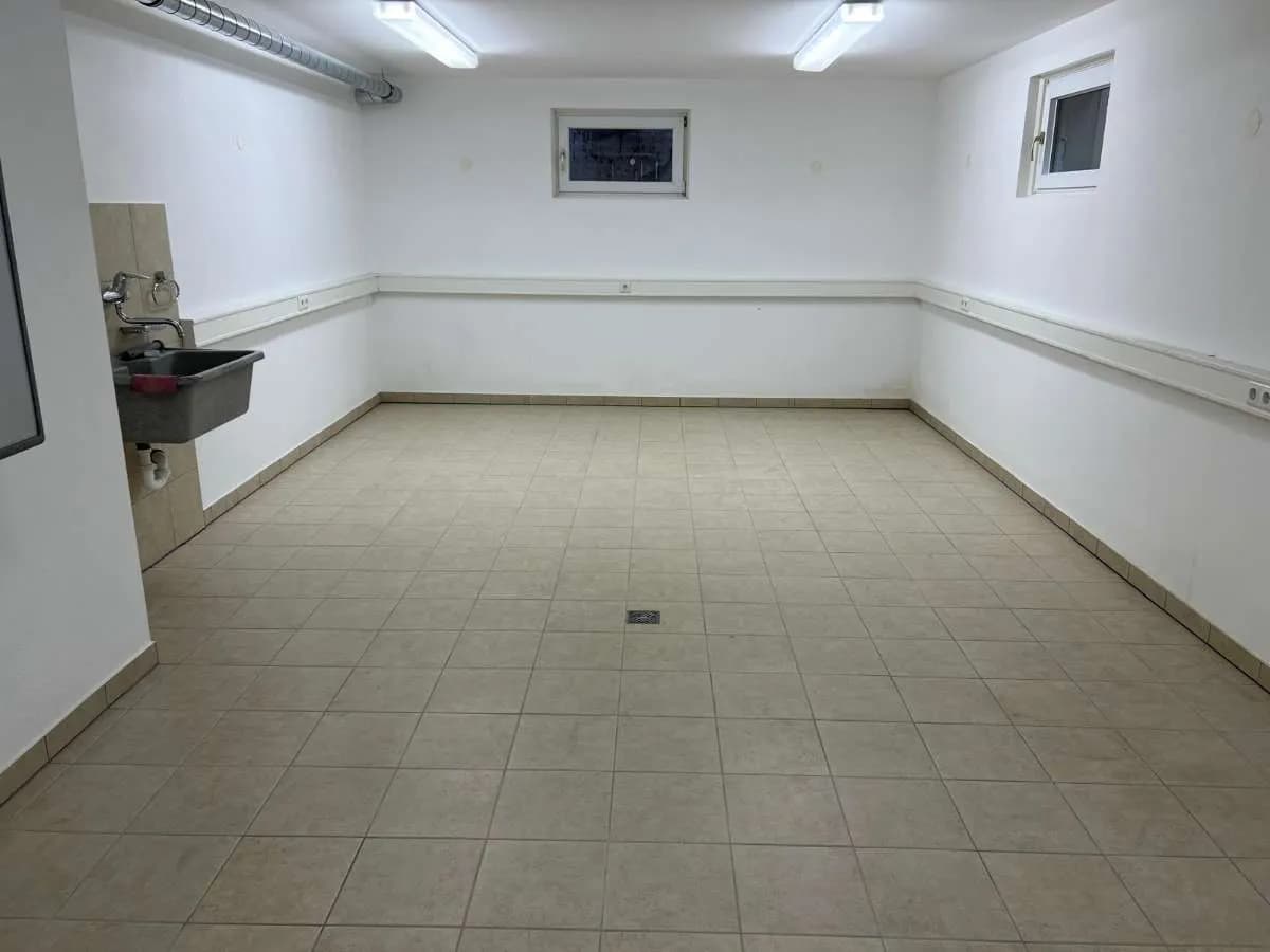 Gewerbeimmobilie mieten in Ried im Innkreis – 212 m², € 1.298 – Bild 10 von 12