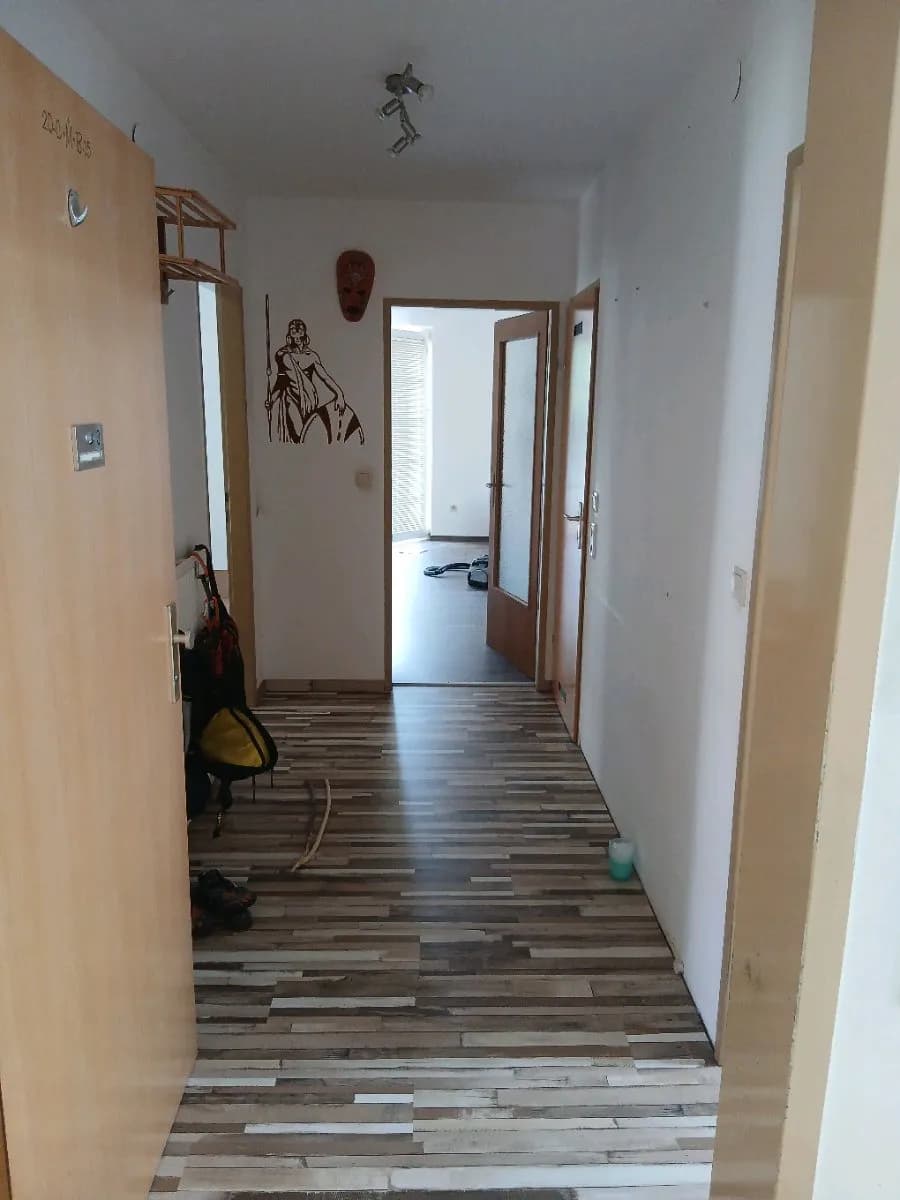 3-Zimmer-Wohnung mieten in Neunkirchen – 75 m², € 530 – Bild 2 von 13