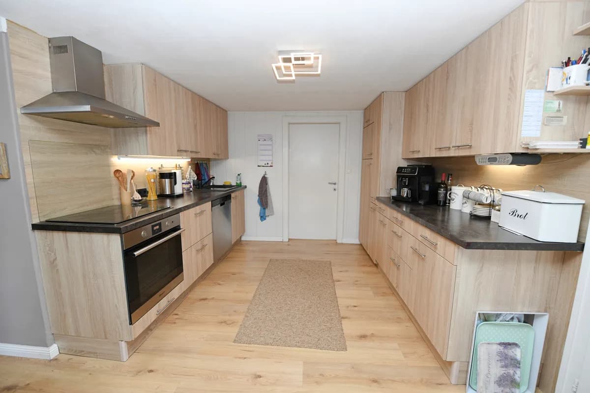8-Zimmer-Wohnung mieten in Bregenz – 200 m², € 1.550 – Bild 7 von 34