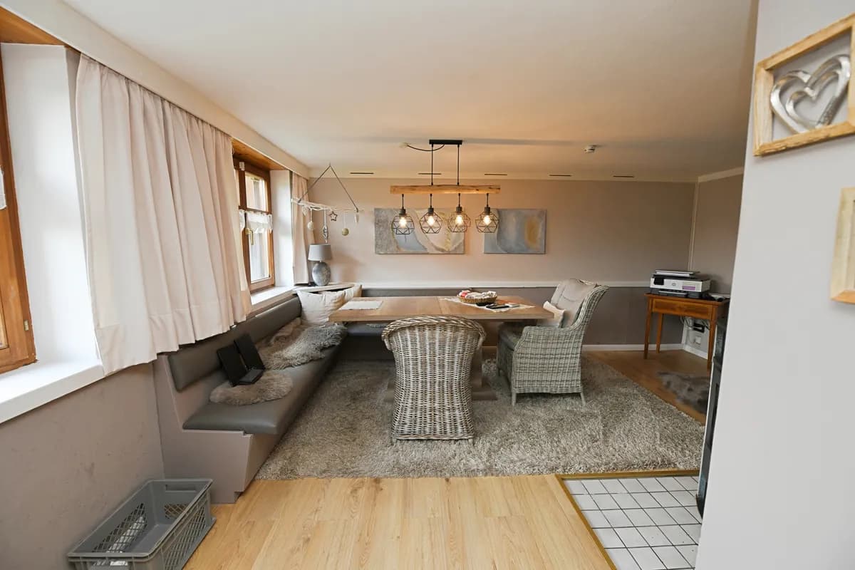 8-Zimmer-Wohnung mieten in Bregenz – 200 m², € 1.550 – Bild 8 von 34