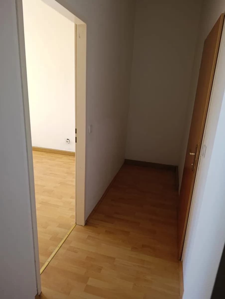 2-Zimmer-Wohnung mieten in Bruck-Mürzzuschlag – 42 m², € 390 – Bild 2 von 5