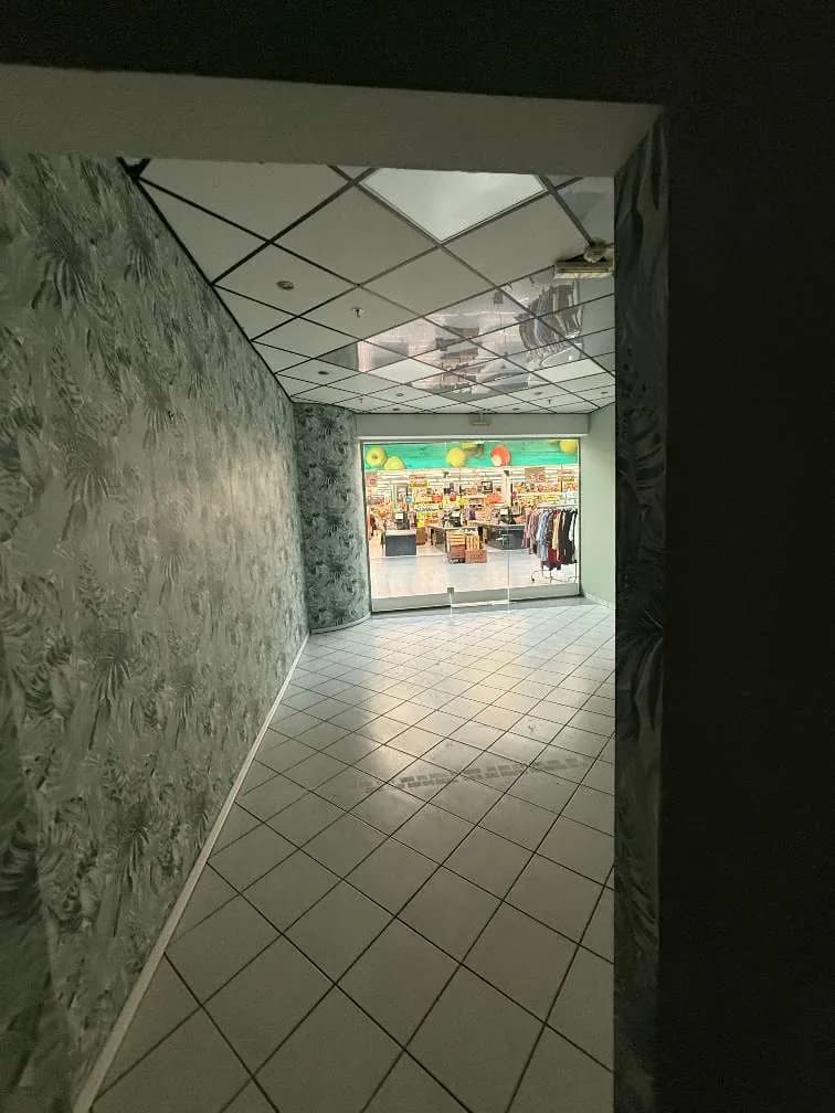 Gewerbeimmobilie mieten in Baden – 37 m², € 900 – Bild 2 von 4