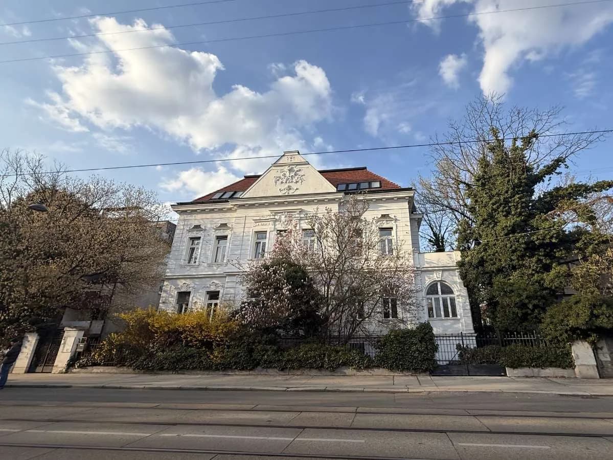Gewerbeimmobilie mieten in Wien – 742 m², € 9.200 – Bild 1 von 14