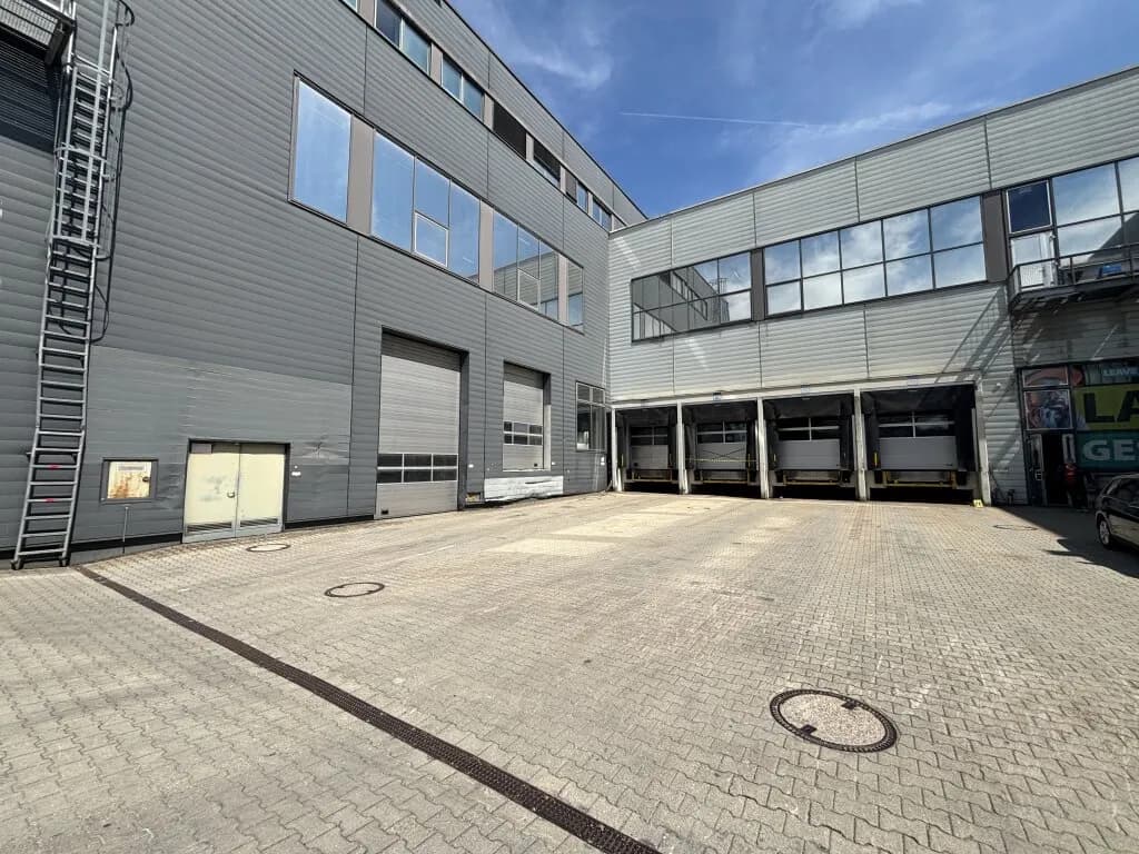 Gewerbeimmobilie mieten in Wels – 130 m², € 975 – Bild 2 von 4
