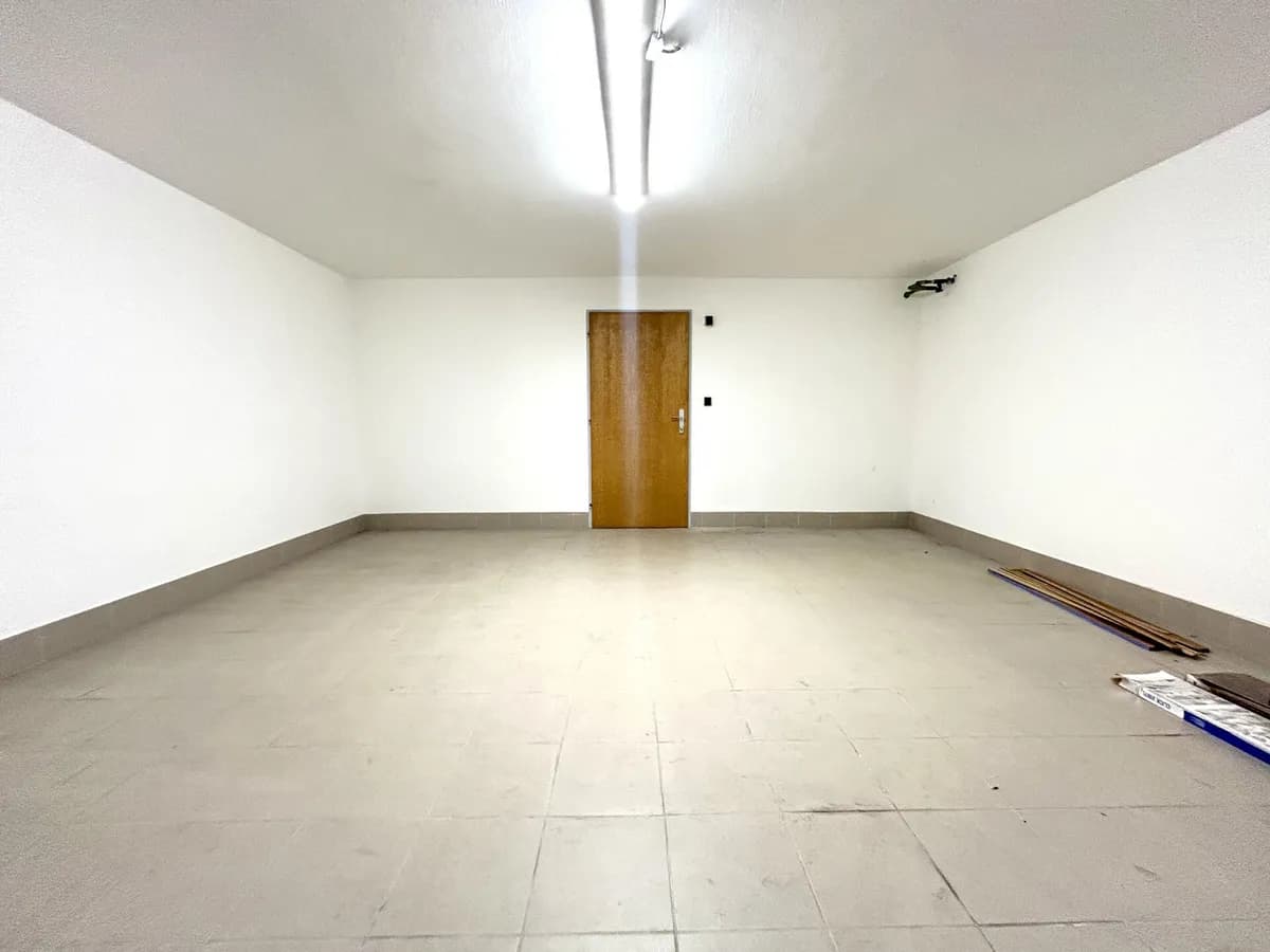 1-Zimmer-Gewerbeimmobilie mieten in Wels – 20 m², € 100 – Bild 2 von 8
