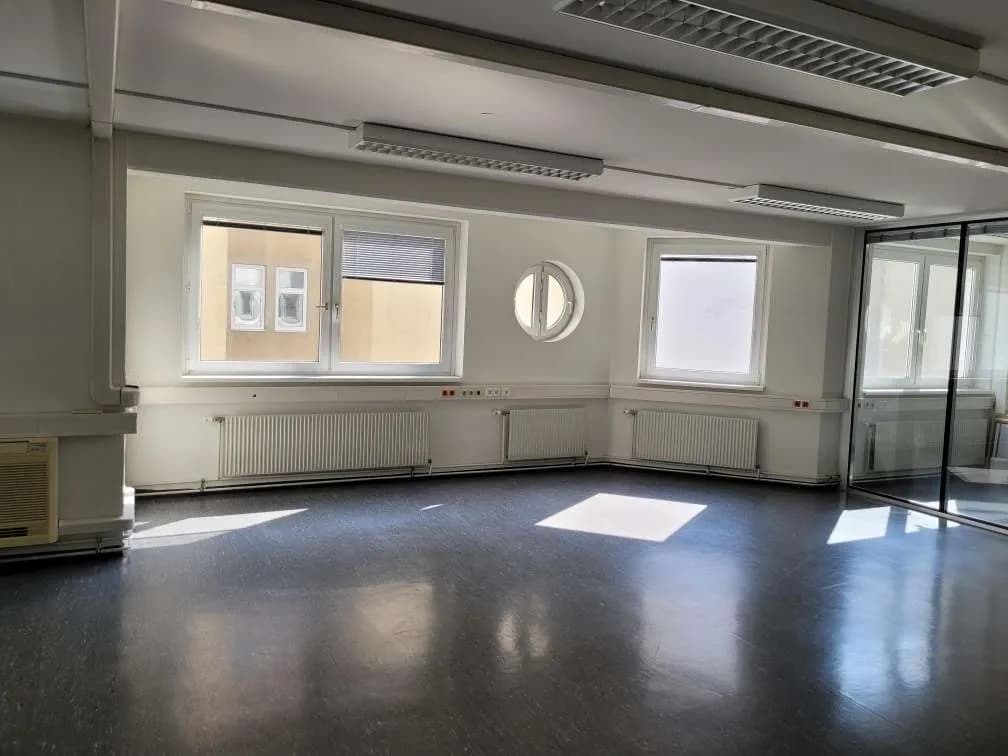 6-Zimmer-Gewerbeimmobilie mieten in Wien – 219 m², € 3.616 – Bild 8 von 23