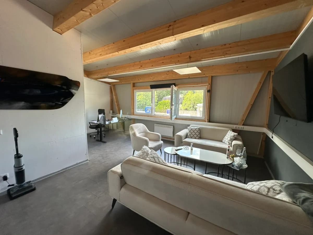 1-Zimmer-Gewerbeimmobilie mieten in Mödling – 150 m², € 1.800 – Bild 2 von 5