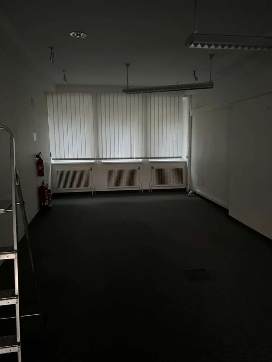 5-Zimmer-Gewerbeimmobilie mieten in Linz – 300 m² – Bild 4 von 17