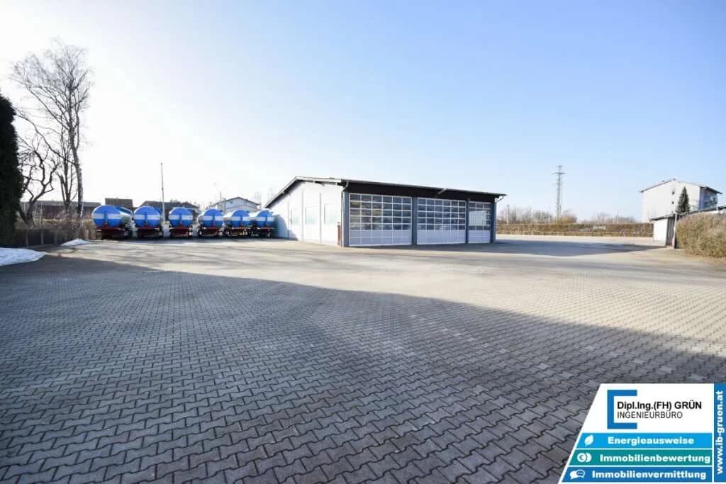16-Zimmer-Immobilie mieten in Vöcklabruck – 480 m², € 12.828 – Bild 2 von 44