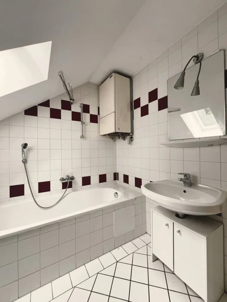 1-Zimmer-Wohnung mieten in Baden – 42 m², € 395 – Bild 7 von 11