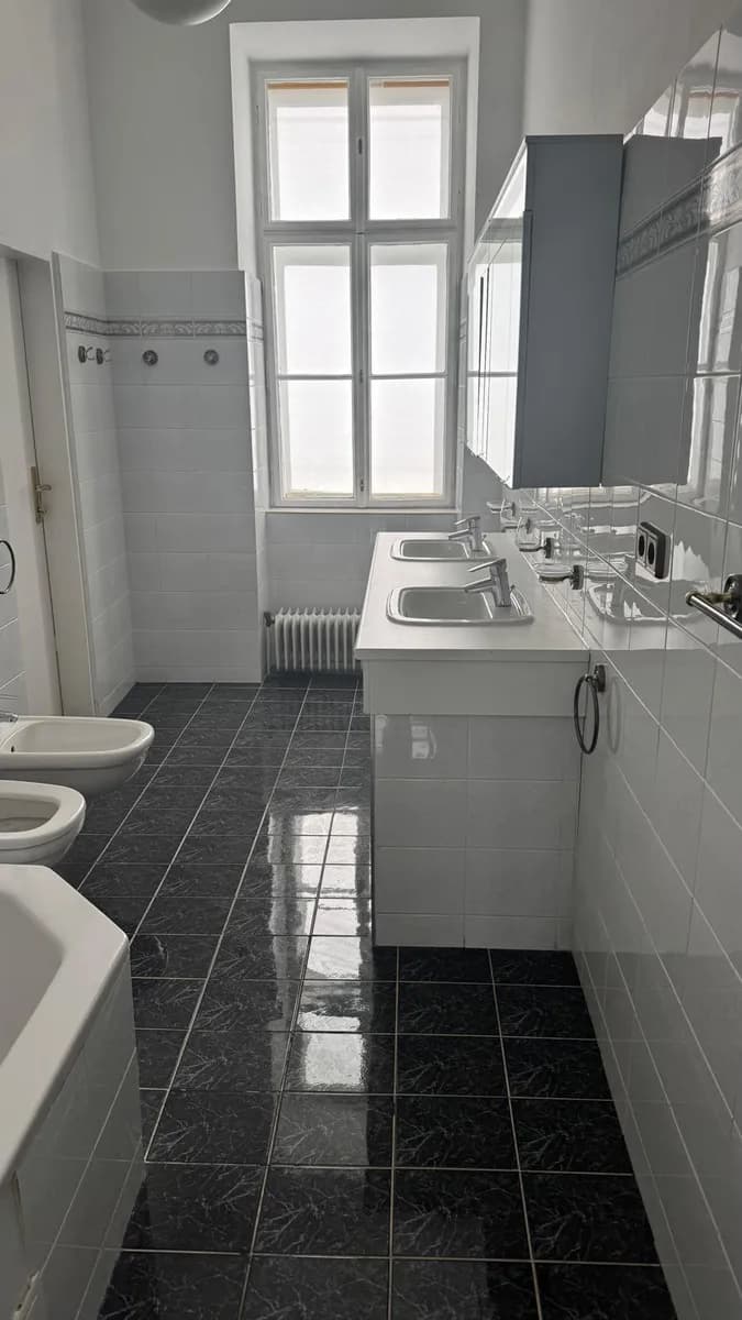 4-Zimmer-Wohnung mieten in Wien – 143 m², € 2.490 – Bild 8 von 11