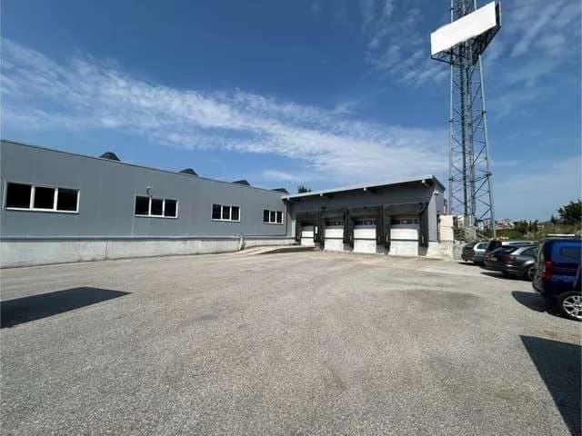 Gewerbeimmobilie mieten in Wels-Land – 1 500 m², € 5 – Bild 3 von 9