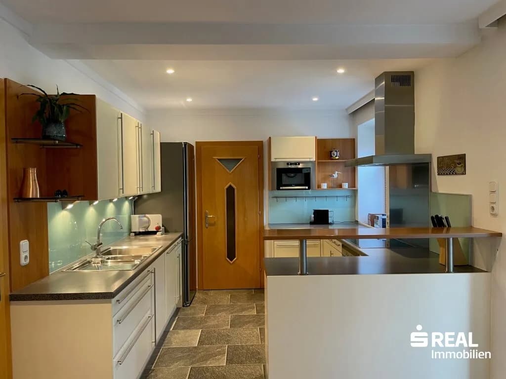 Haus kaufen in Ried im Innkreis – 208 m², € 549.000 – Bild 2 von 15
