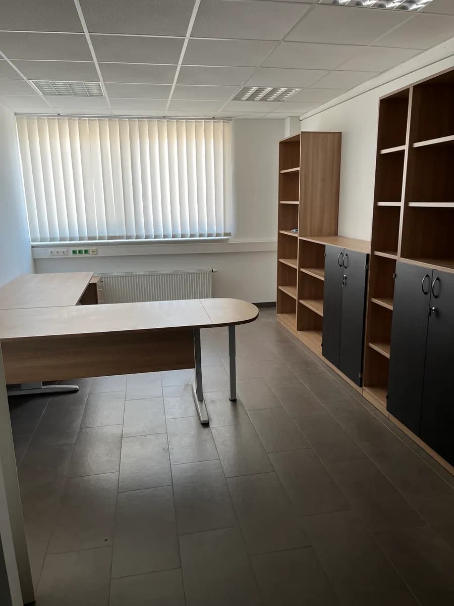 8-Zimmer-Gewerbeimmobilie mieten in Baden – 272 m², € 3.496 – Bild 13 von 19