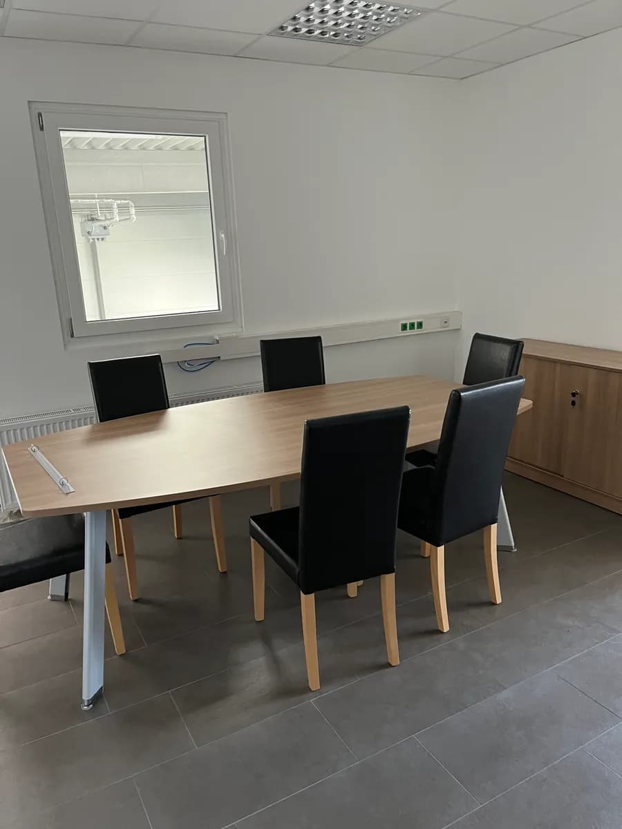 8-Zimmer-Gewerbeimmobilie mieten in Baden – 272 m², € 3.496 – Bild 14 von 19