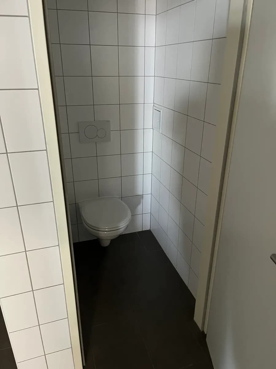 8-Zimmer-Gewerbeimmobilie mieten in Baden – 272 m², € 3.496 – Bild 15 von 19