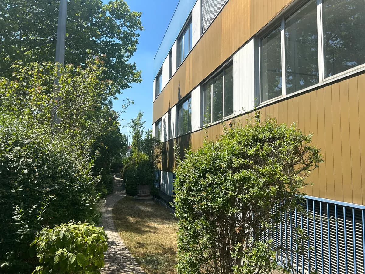 Gewerbeimmobilie mieten in Wien – 1 643 m²