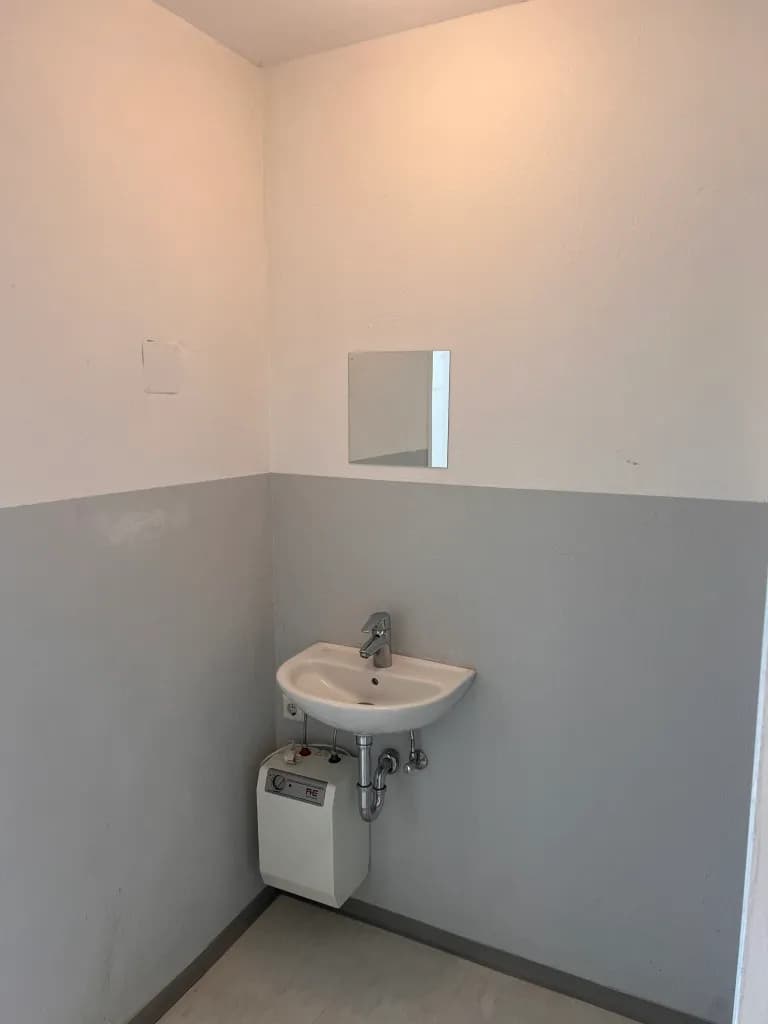 1-Zimmer-Gewerbeimmobilie mieten in Wolfsberg – 40 m², € 490 – Bild 7 von 8