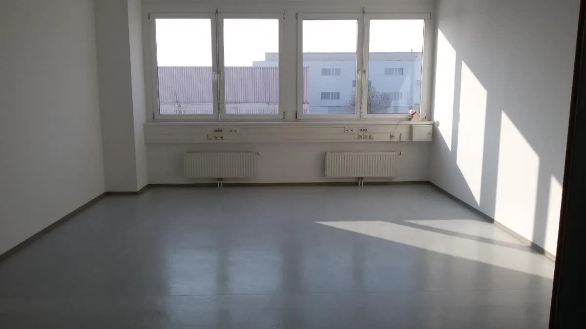 2-Zimmer-Gewerbeimmobilie mieten in Wels – 44 m², € 532 – Bild 2 von 5