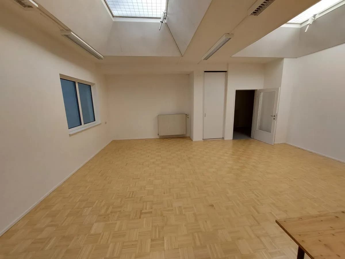 2-Zimmer-Gewerbeimmobilie mieten in Linz – 48 m², € 634 – Bild 2 von 17
