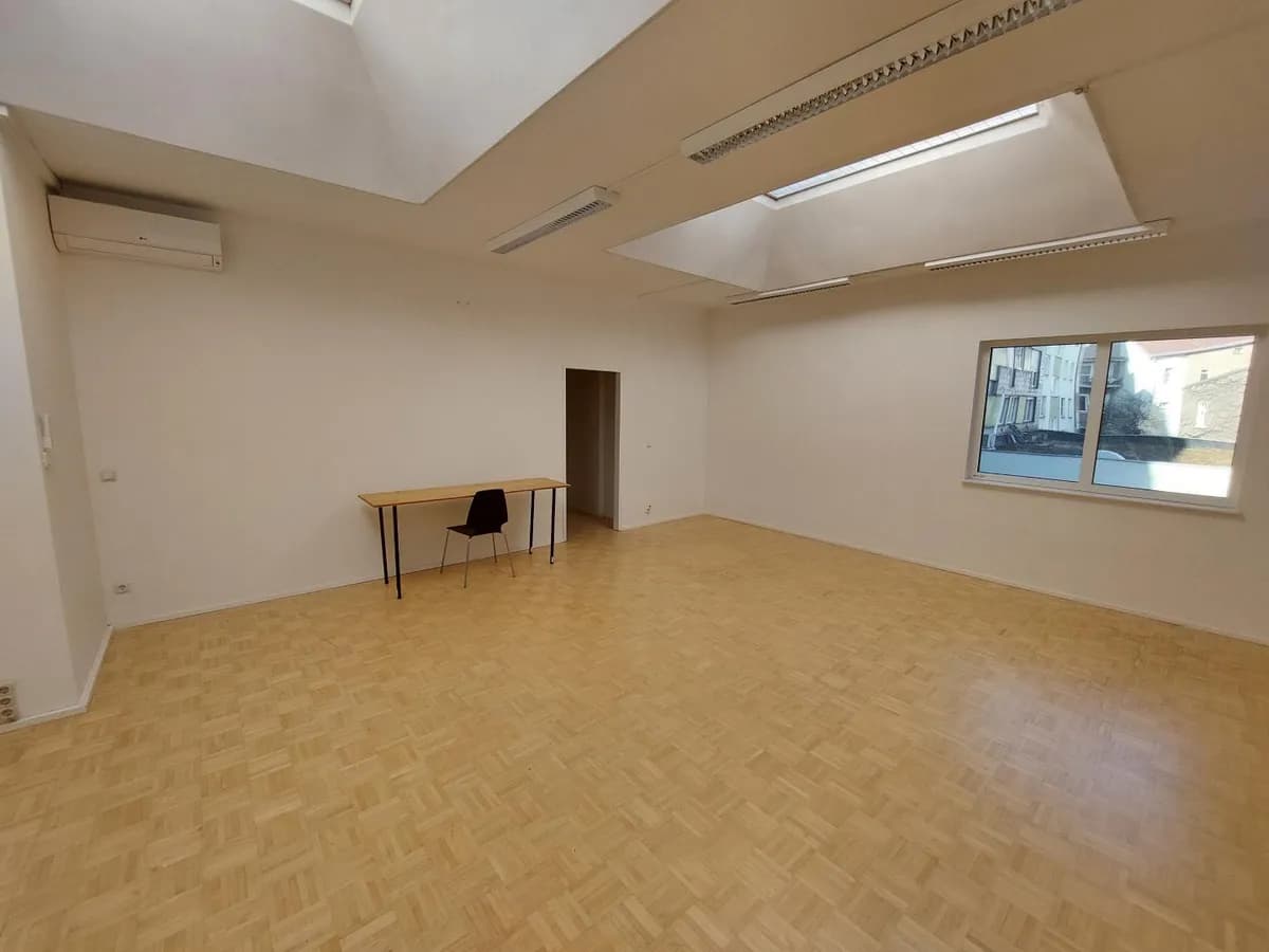 2-Zimmer-Gewerbeimmobilie mieten in Linz – 48 m², € 634 – Bild 4 von 17