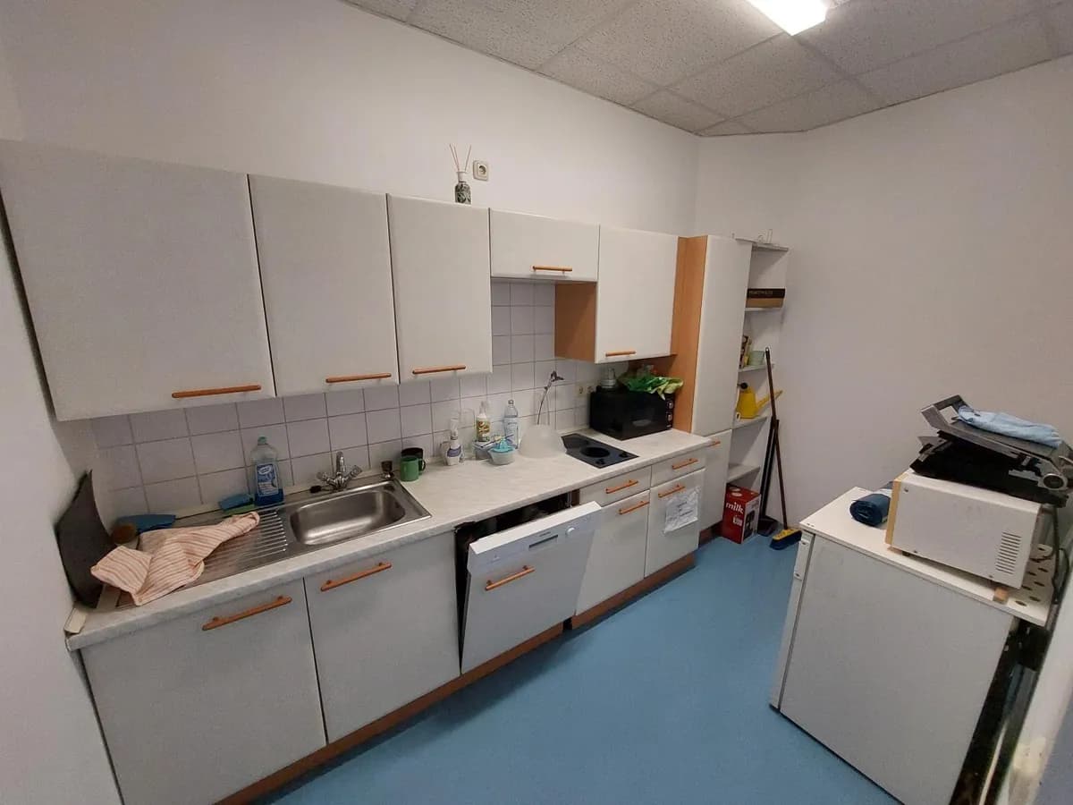 2-Zimmer-Gewerbeimmobilie mieten in Linz – 48 m², € 634 – Bild 12 von 17