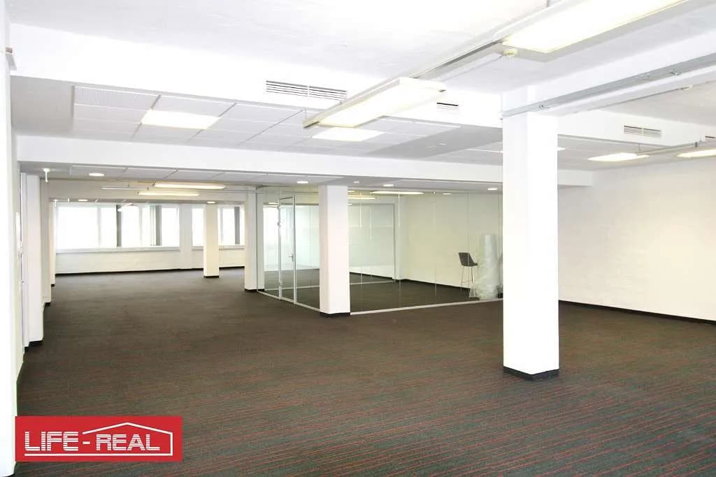 1-Zimmer-Gewerbeimmobilie mieten in Linz – 284 m², € 4.570 – Bild 1 von 25