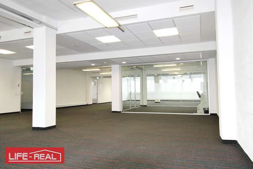 1-Zimmer-Gewerbeimmobilie mieten in Linz – 284 m², € 4.570 – Bild 2 von 25