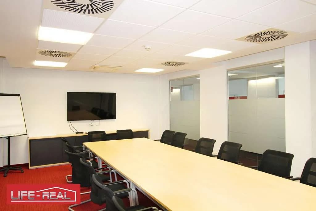 1-Zimmer-Gewerbeimmobilie mieten in Linz – 284 m², € 4.570 – Bild 16 von 25