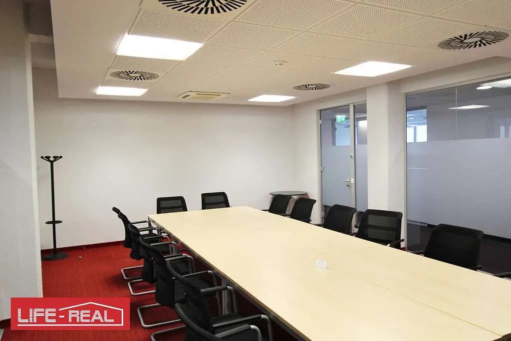 1-Zimmer-Gewerbeimmobilie mieten in Linz – 117 m², € 1.903 – Bild 10 von 21