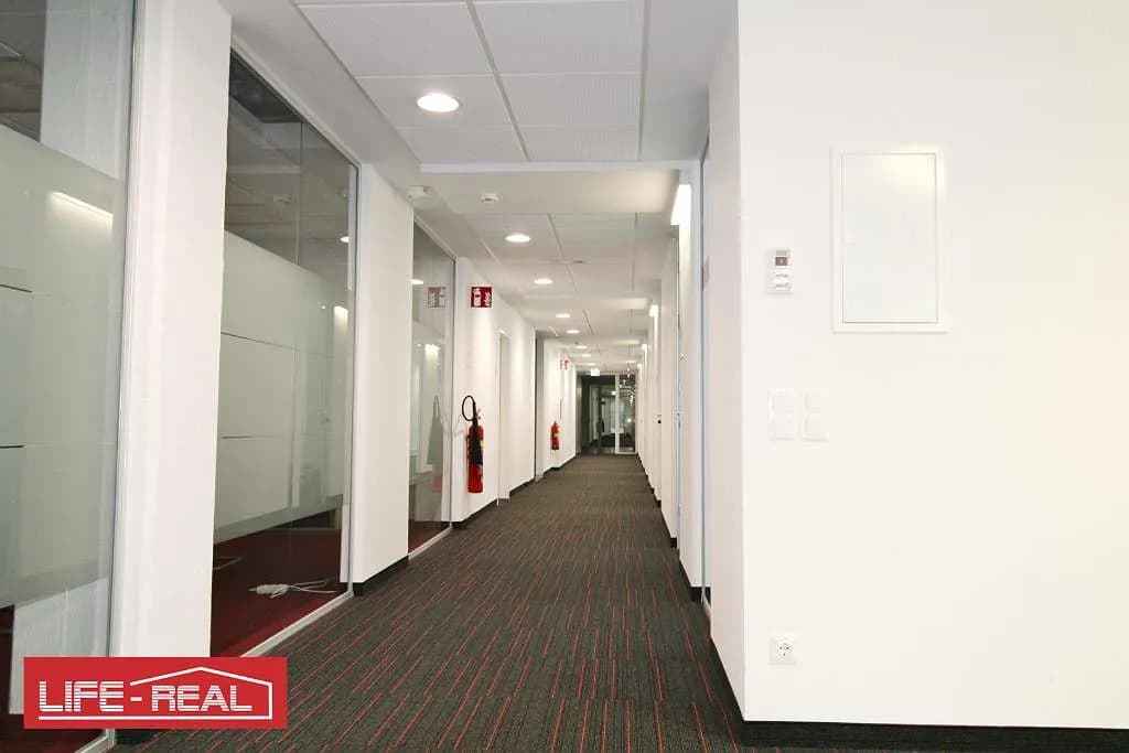 1-Zimmer-Gewerbeimmobilie mieten in Linz – 117 m², € 1.903 – Bild 13 von 21