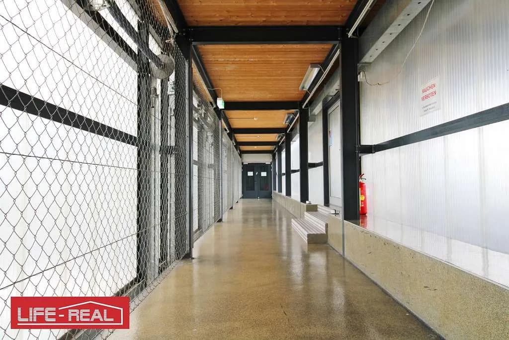 1-Zimmer-Gewerbeimmobilie mieten in Linz – 117 m², € 1.903 – Bild 16 von 21