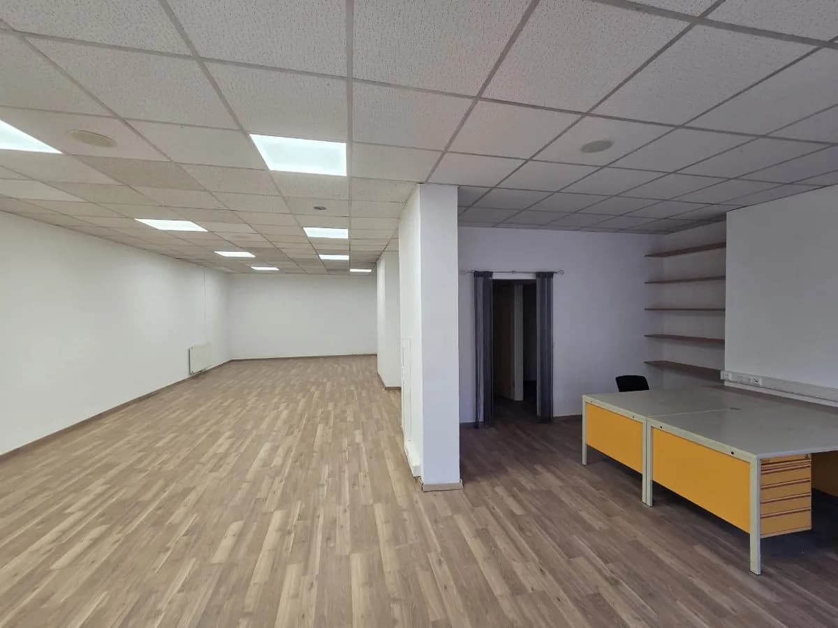 Gewerbeimmobilie mieten in Horn – 115 m², € 880 – Bild 2 von 5