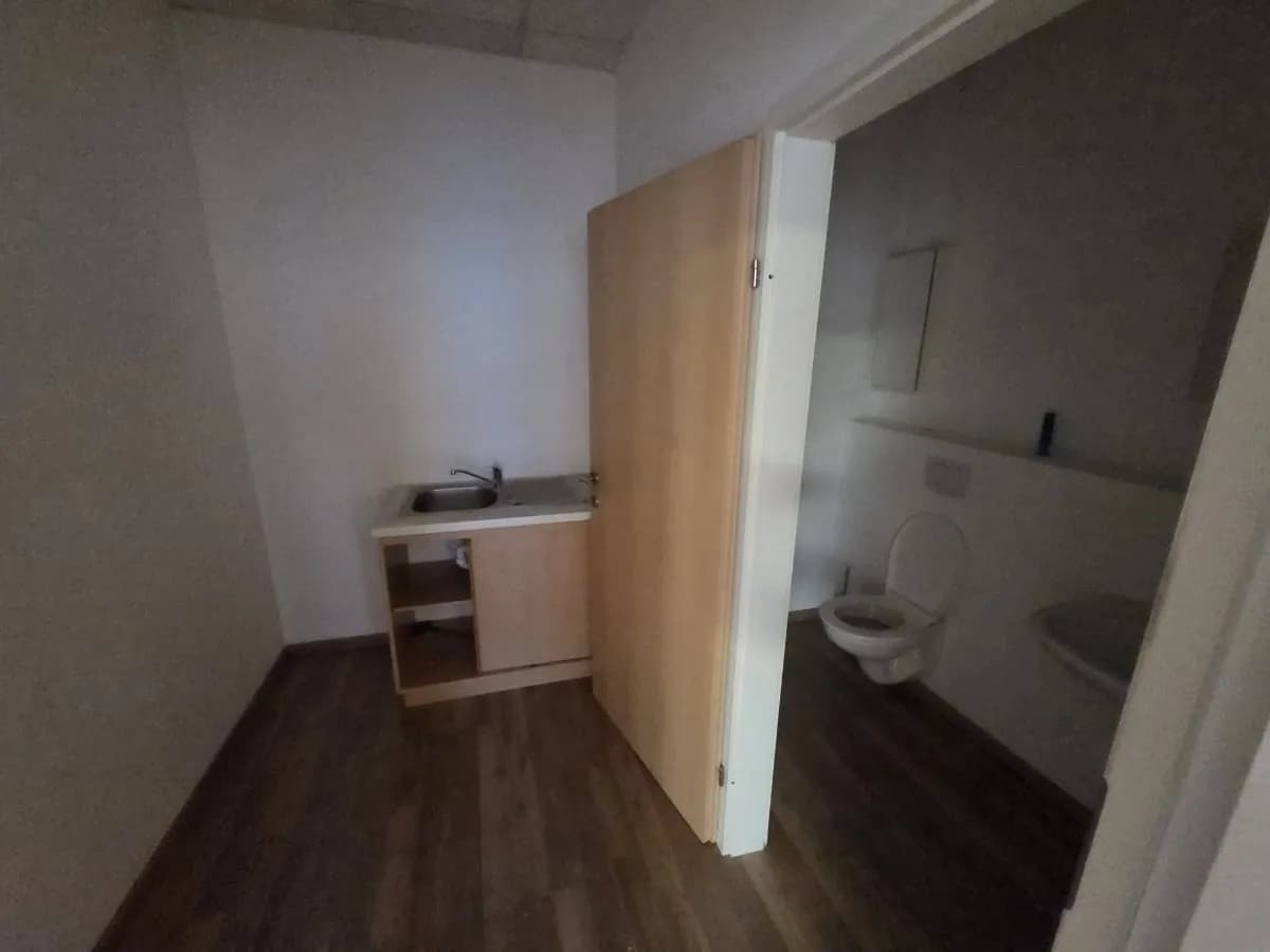 Gewerbeimmobilie mieten in Horn – 115 m², € 880 – Bild 5 von 5
