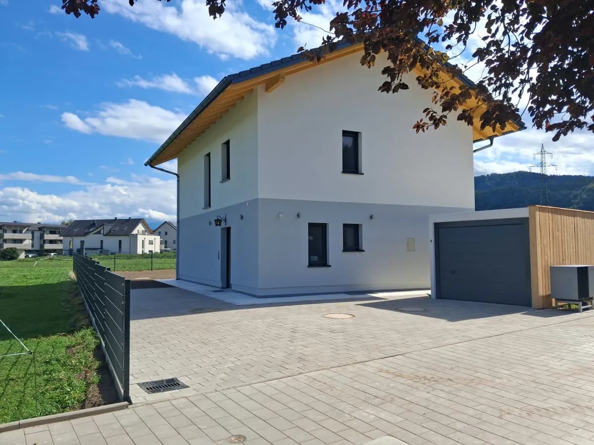 4-Zimmer-Haus mieten in Salzburg-Umgebung – 195 m², € 3.450 – Bild 2 von 15