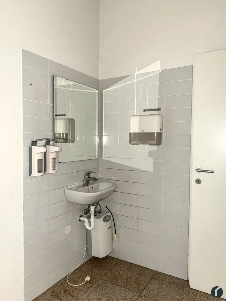Gewerbeimmobilie mieten in Tulln – 177 m², € 1.700 – Bild 15 von 17
