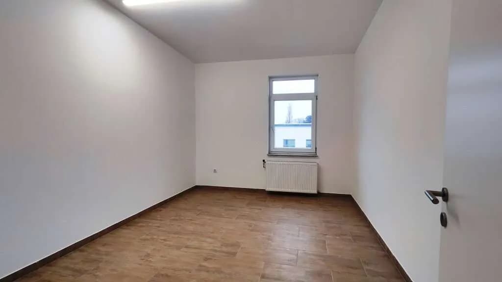 Gewerbeimmobilie kaufen in Neunkirchen – 222 m², € 279.000 – Bild 7 von 22