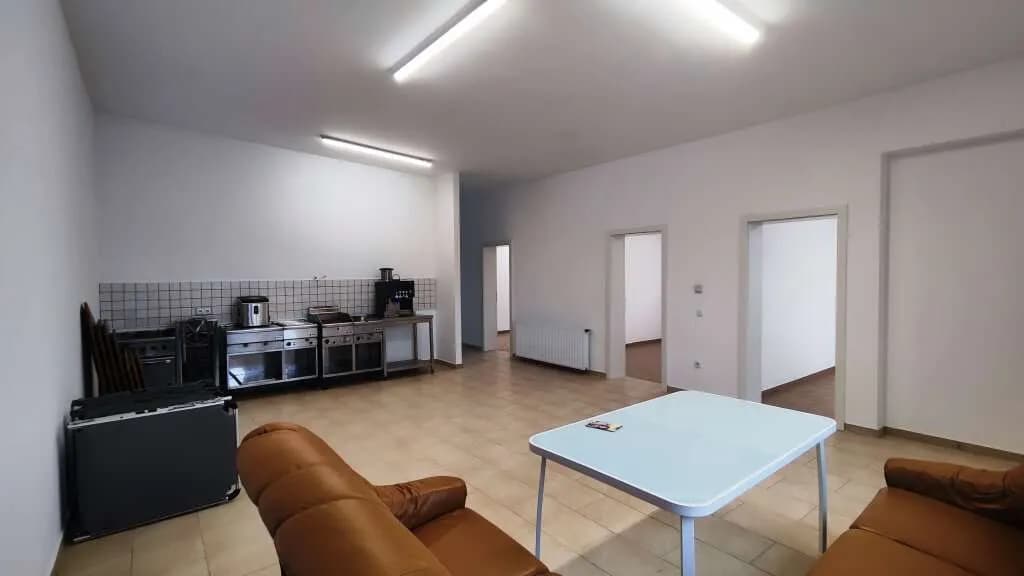 Gewerbeimmobilie kaufen in Neunkirchen – 222 m², € 279.000 – Bild 8 von 22