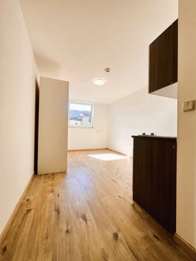 1-Zimmer-Wohnung mieten in Innsbruck – 17 m², € 699 – Bild 3 von 11