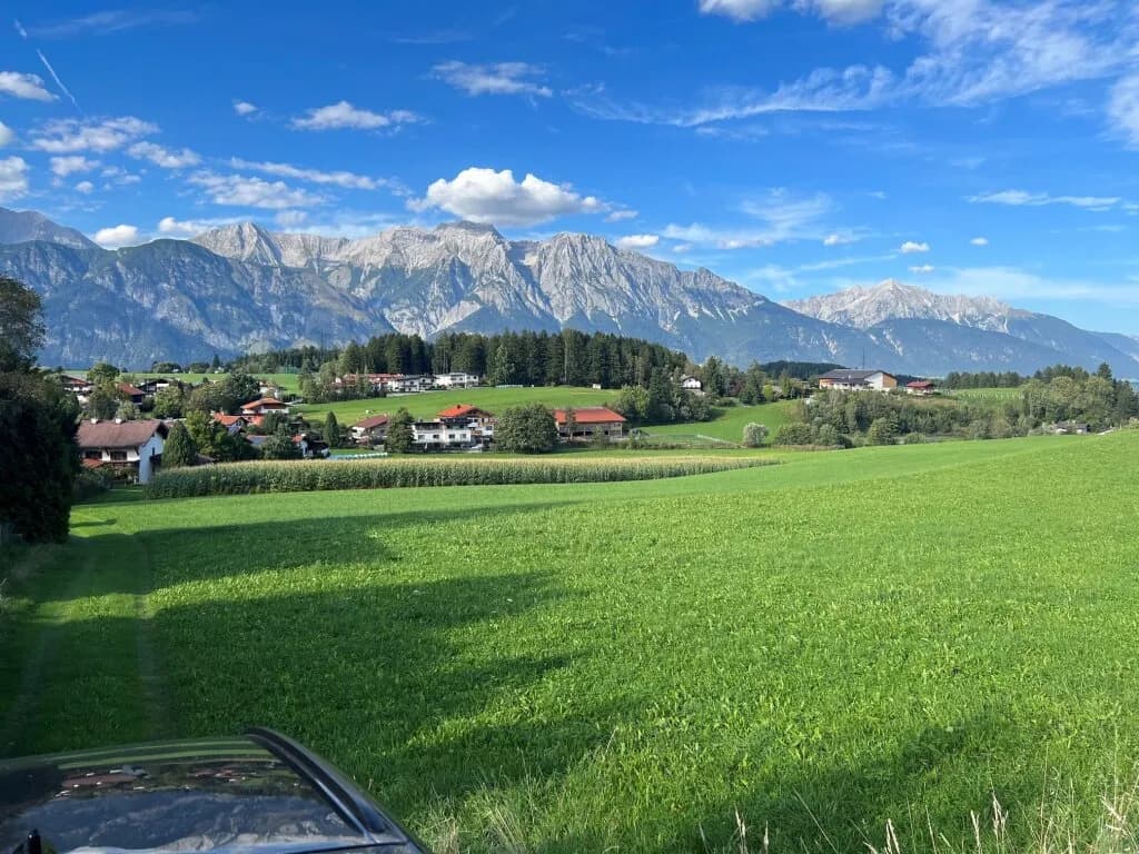 Grundstück kaufen in Innsbruck-Land – 1 296 m², € 1.450.000 – Bild 4 von 9