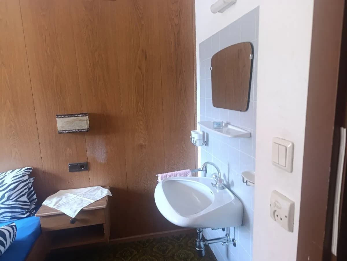 8-Zimmer-Wohnung mieten in Imst – 20 m², € 500 – Bild 13 von 13