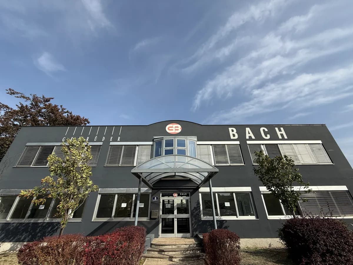 Gewerbeimmobilie mieten in Wien – 2 900 m², € 9 – Bild 2 von 28