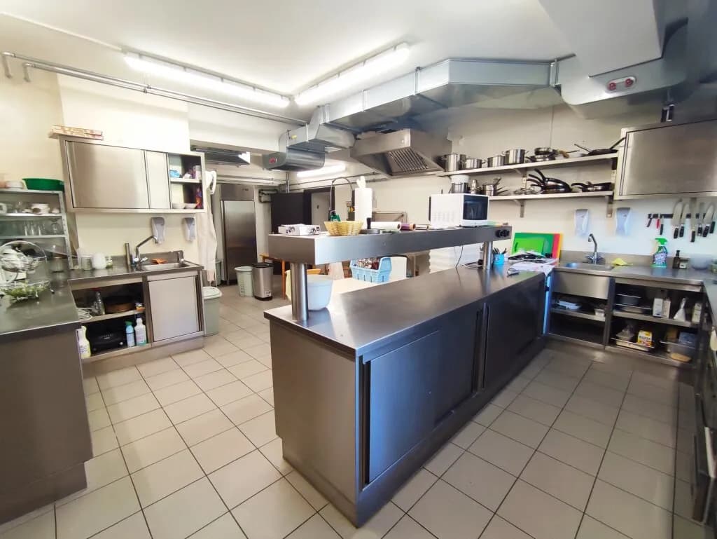 Gewerbeimmobilie kaufen in Spittal an der Drau – 1 400 m², € 748.000 – Bild 16 von 18